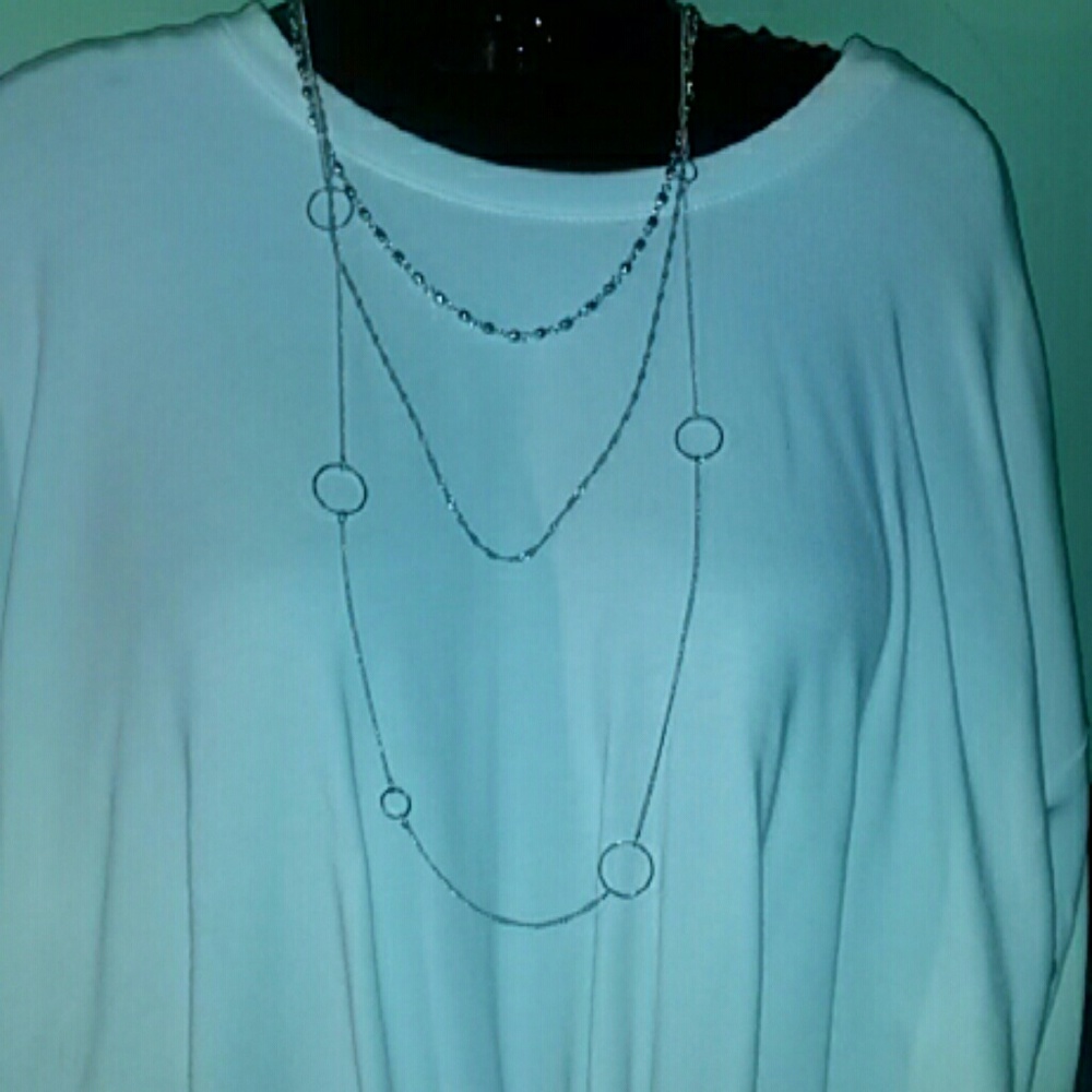 NWOT Silver 3 chain necklace